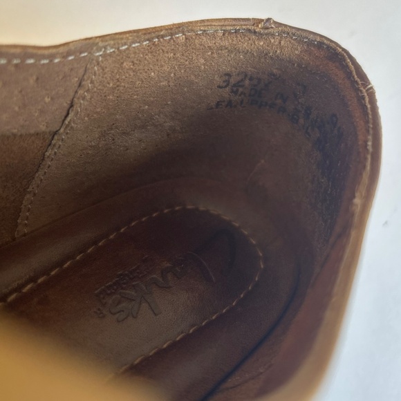 Clark’s Tan Genuine Leather Rubber Outsole Loafers size 9 - Picture 15 of 15